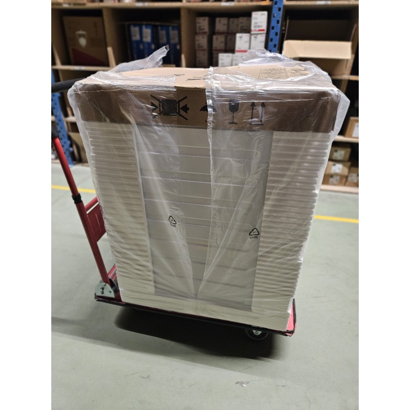 Electrolux PerfectCare EW9F7607WCE, serija 900, perilica rublja 11kg i 1600 okretaja  - oštećena ambalaža
